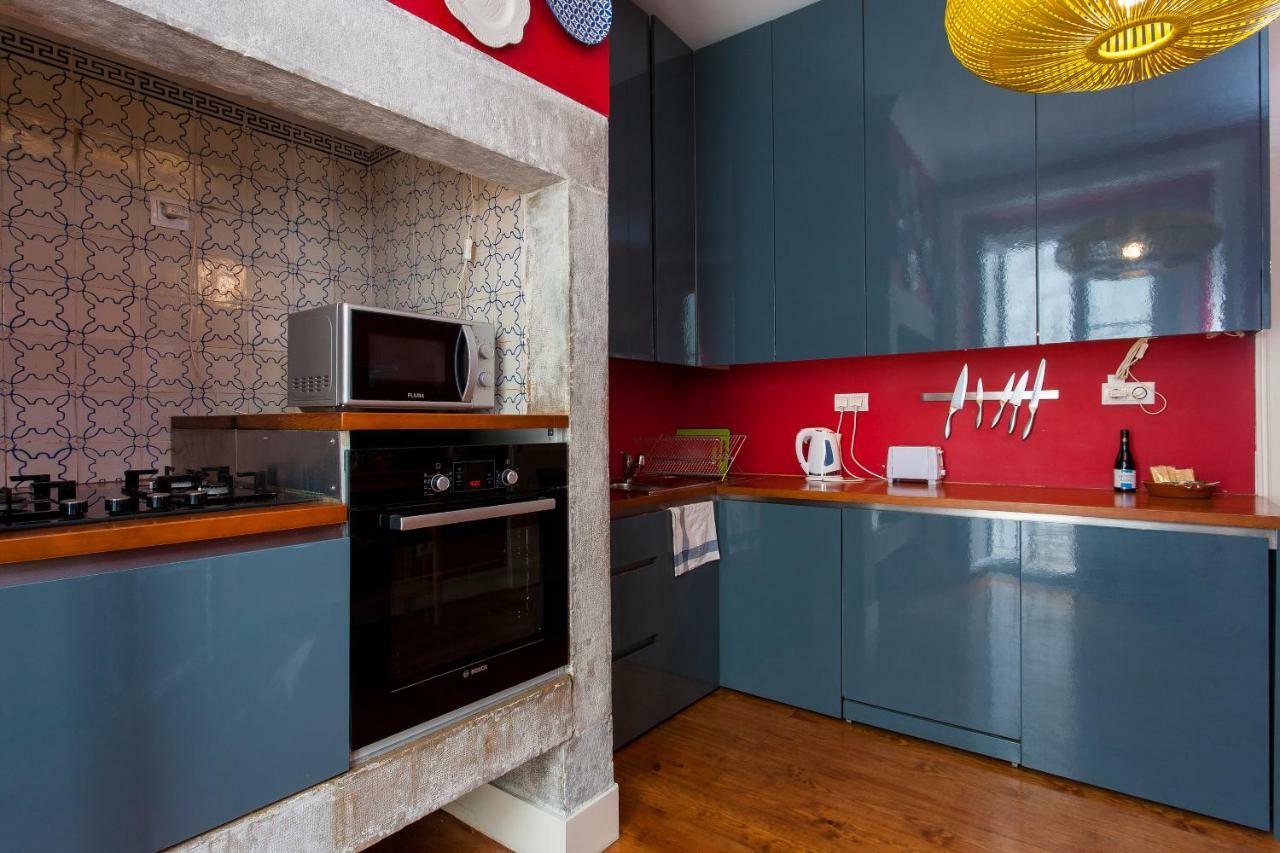 Bairro Alto 3 Bedroom Patio Flat! Лиссабон Экстерьер фото