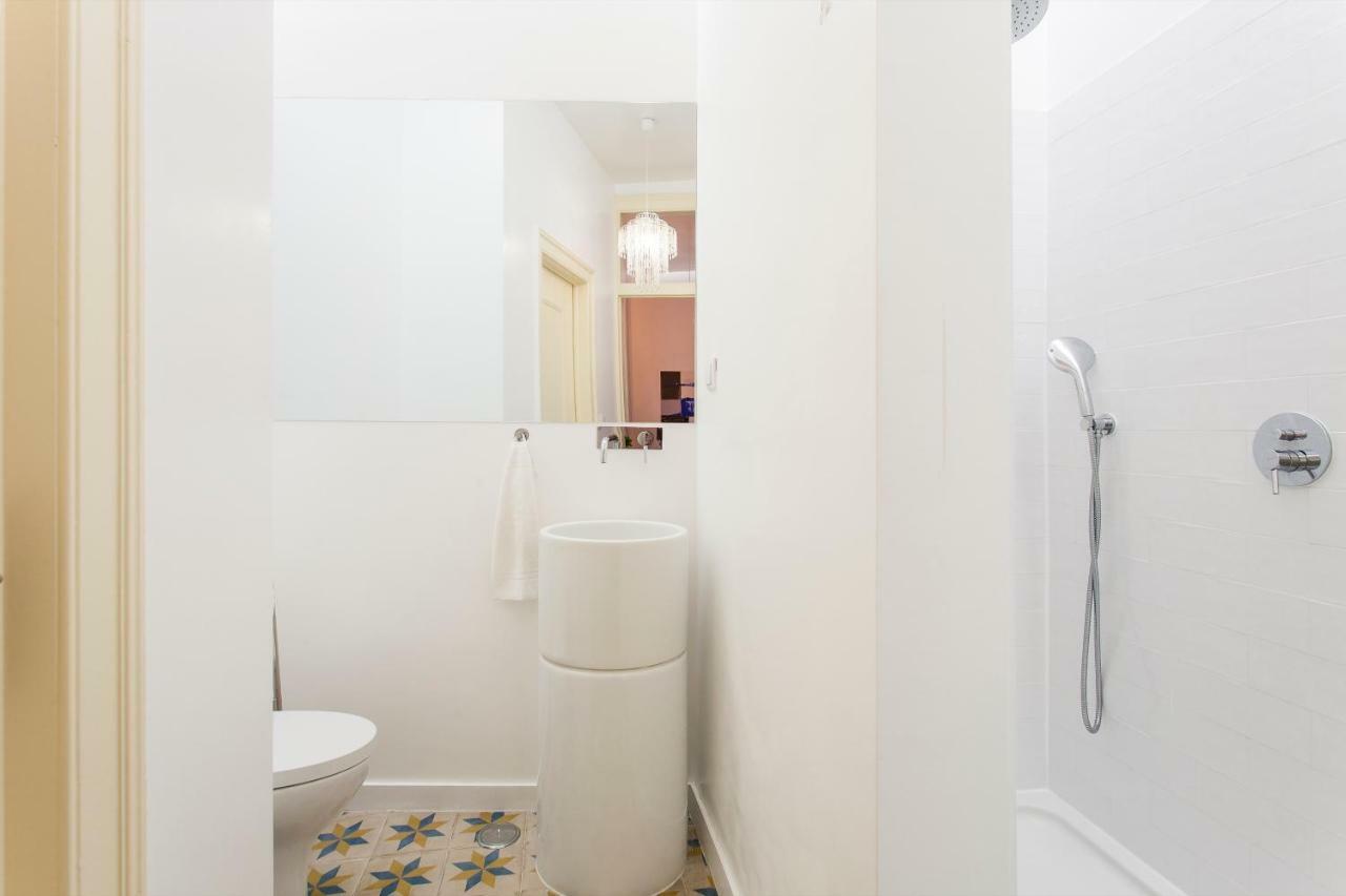 Bairro Alto 3 Bedroom Patio Flat! Лиссабон Экстерьер фото