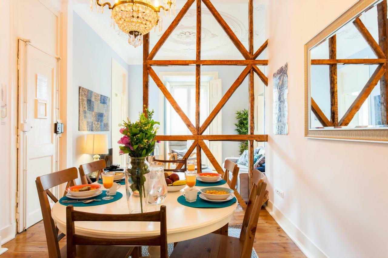 Bairro Alto 3 Bedroom Patio Flat! Лиссабон Экстерьер фото