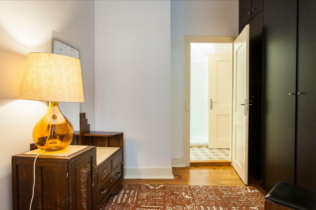 Bairro Alto 3 Bedroom Patio Flat! Лиссабон Экстерьер фото